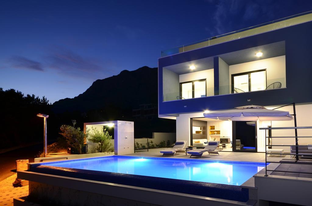 Nina * Makarska